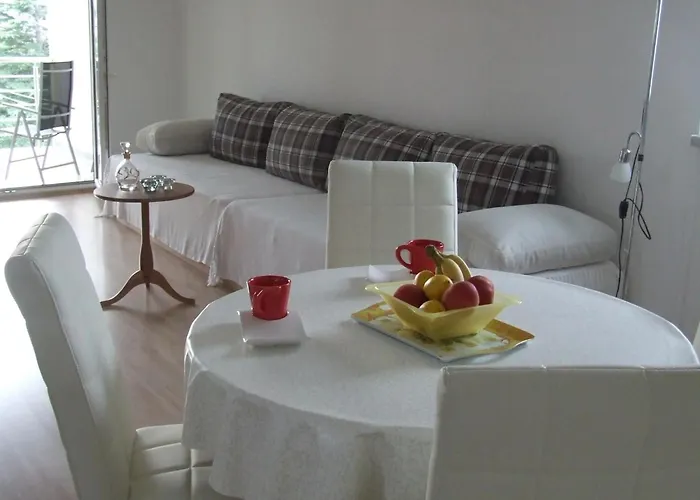 Helle In Mit Terrasse By Interhome 公寓