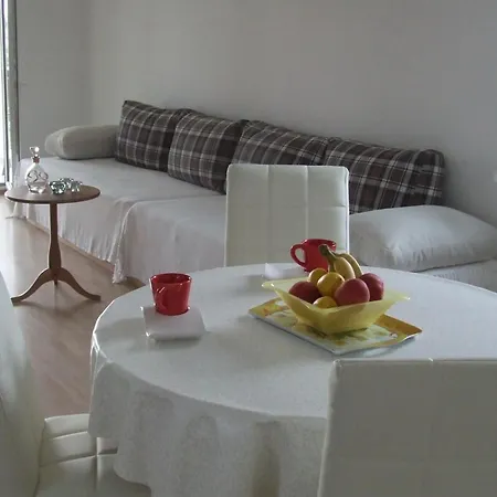 Helle In Mit Terrasse By Interhome Διαμέρισμα